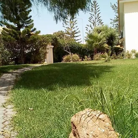 House With 2 Bedrooms In Portimao, With Pool Access And Enclosed Garden - 2 K... דירה *